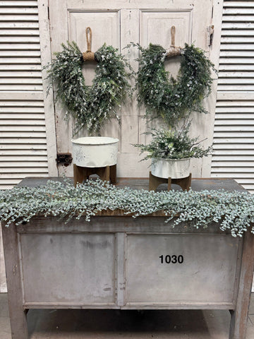 Sample Lot | Lot 1030 | Holiday | $45