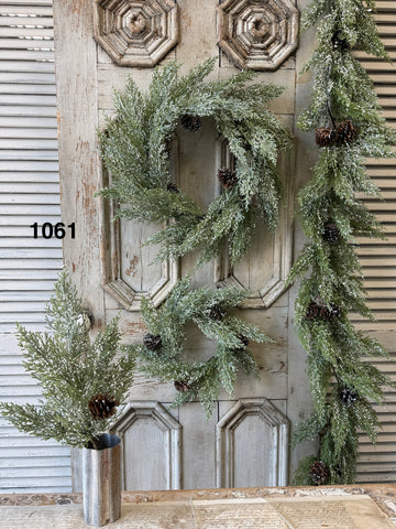 Sample Lot | Lot 1061 | Holiday | $55