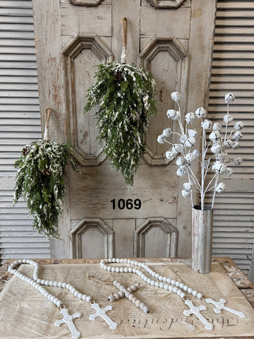 Sample Lot | Lot 1069 | Holiday | $50