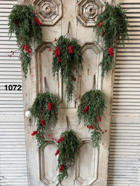 Sample Lot | Lot 1072 | Holiday
