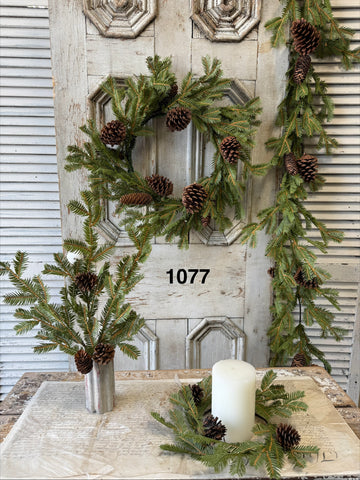 Sample Lot | Lot 1077 | Holiday | $65