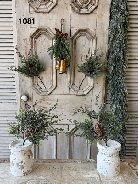 Sample Lot | Lot 1081 | Holiday