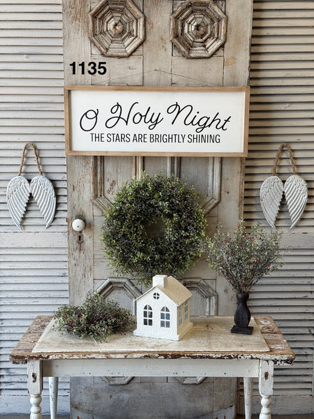 Sample Lot | Lot 1135 | Holiday