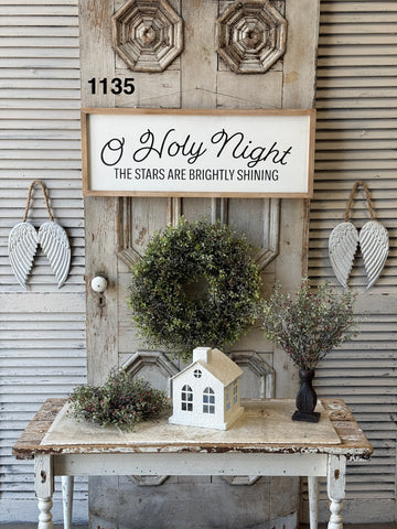 Sample Lot | Lot 1135 | Holiday | $55
