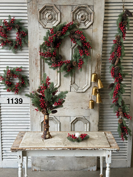 Sample Lot | Lot 1139 | Holiday