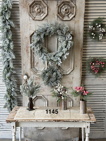 Sample Lot | Lot 1145 | Holiday
