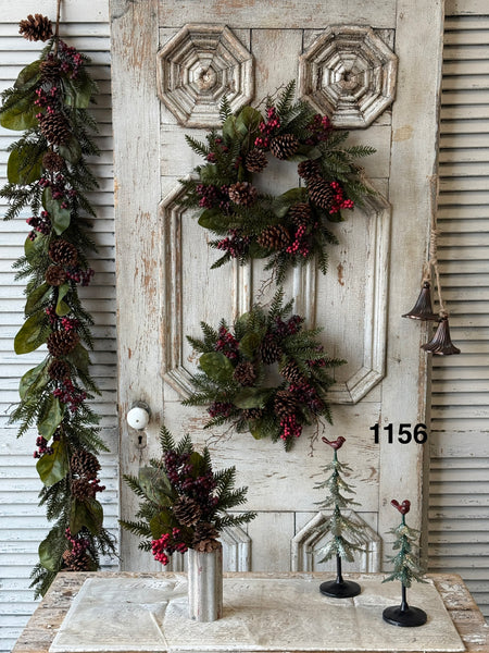 Sample Lot | Lot 1156 | Holiday