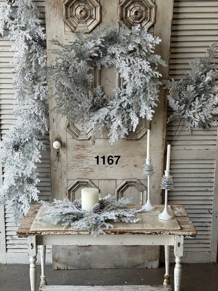 Sample Lot | Lot 1167 | Holiday