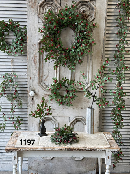 Sample Lot | Lot 1197 | Holiday