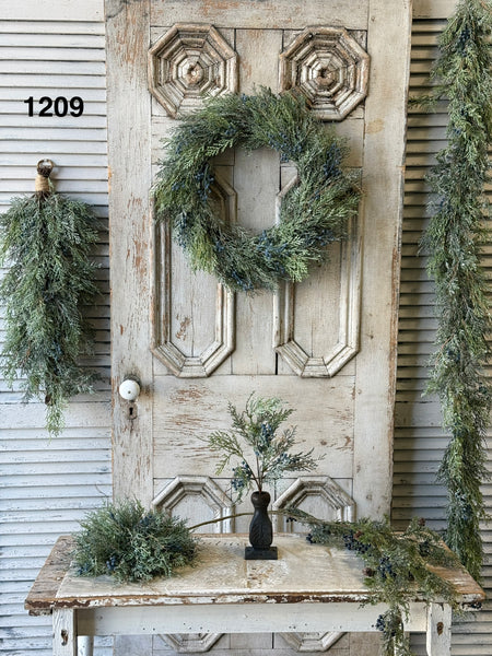 Sample Lot | Lot 1209 | Holiday