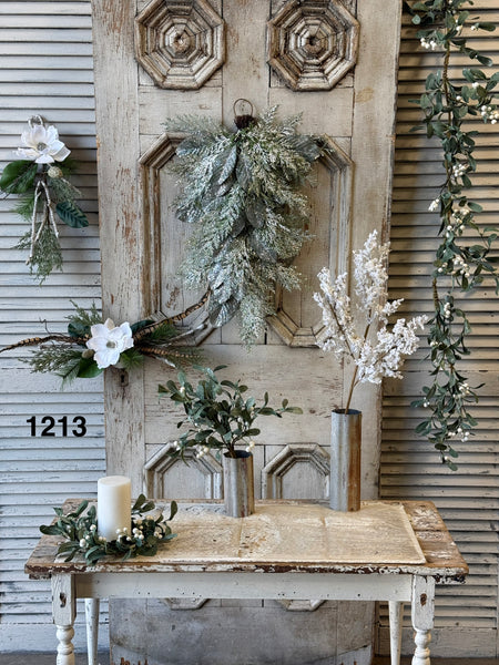 Sample Lot | Lot 1213 | Holiday