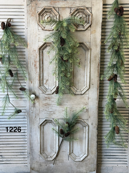 Sample Lot | Lot 1226 | Holiday