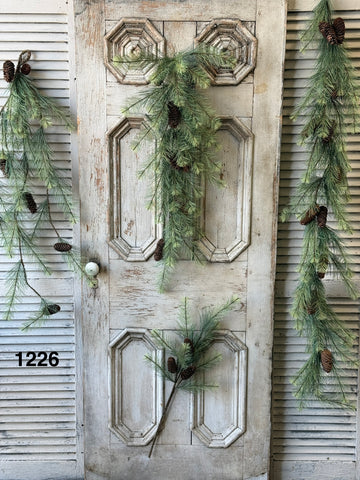 Sample Lot | Lot 1226 | Holiday | $65