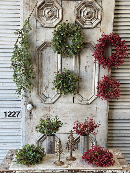 Sample Lot | Lot 1227 | Holiday