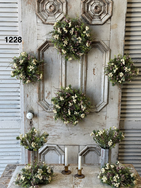 Sample Lot | Lot 1228 | Holiday