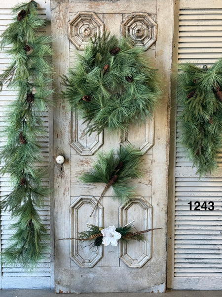 Sample Lot | Lot 1243 | Holiday