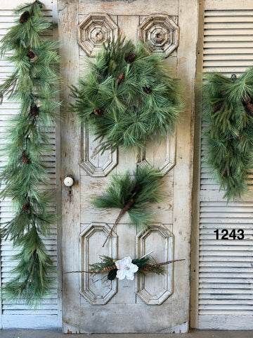 Sample Lot | Lot 1243 | Holiday | $65