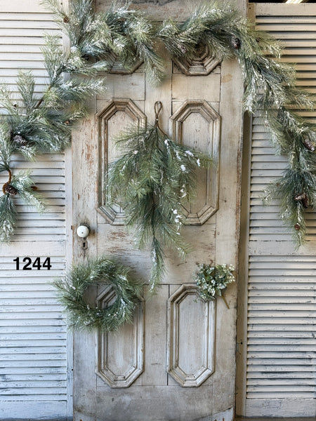 Sample Lot | Lot 1244 | Holiday