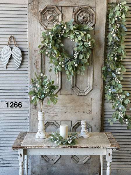 Sample Lot | Lot 1266 | Holiday