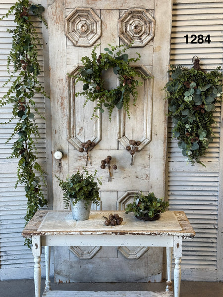 Sample Lot | Lot 1284 | Holiday