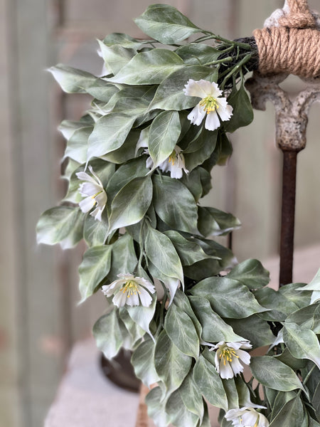 Idle Hour Wreath | 13.5" | White | NOT CURRENTLY IN STOCK-New For Spring 2026!