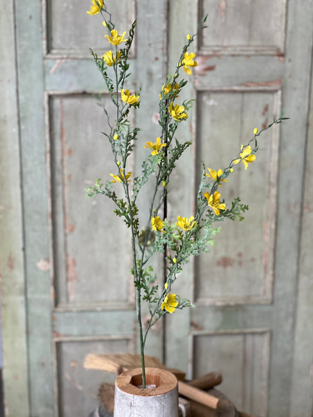 Seneca Blooms | 40" | Yellow | NOT CURRENTLY IN STOCK-New For Spring 2026!