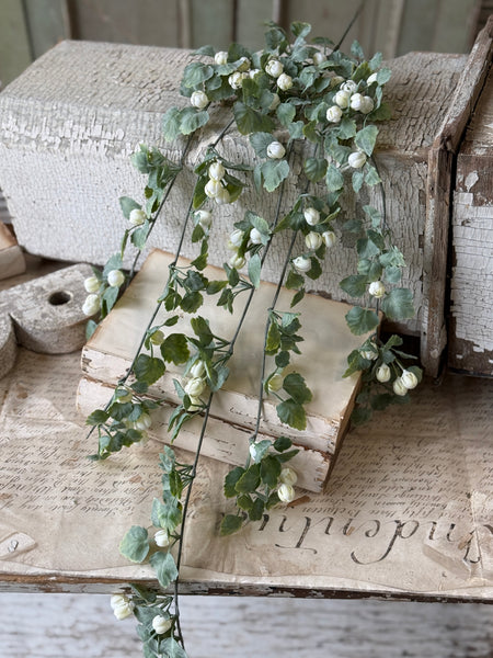 Sweetwild Hanging | 26.5" | Cream | NOT CURRENTLY IN STOCK-New For Spring 2027!