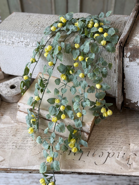 Sweetwild Hanging | 26.5" | Yellow | NOT CURRENTLY IN STOCK-New For Spring 2027!