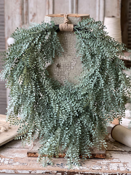 Tatler Leaves Hanging Wreath | 24" | NOT CURRENTLY IN STOCK - Spring 2026
