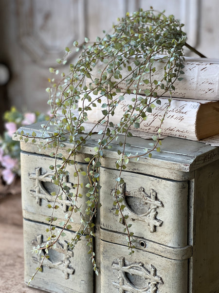 Dew Leaf Vine | 25" | NOT CURRENTLY IN STOCK - Spring 2026