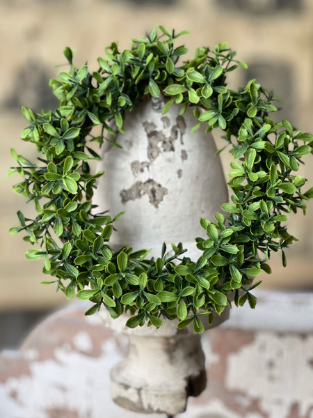 Lyric Boxwood Candle Ring | 7.5" | NOT CURRENTLY IN STOCK - ETA December