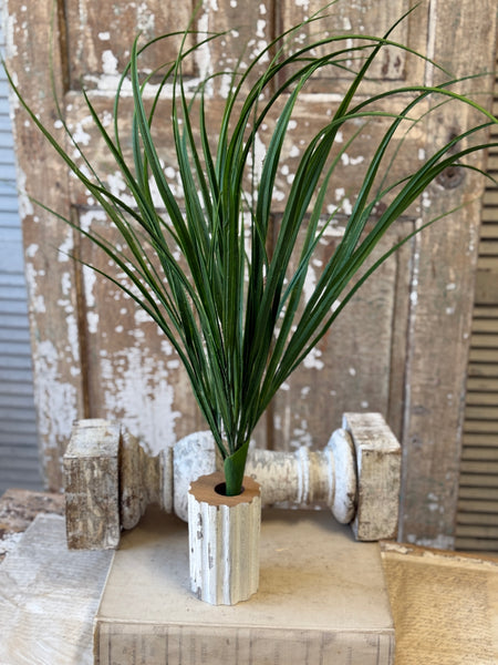 Hackney Grass Bush | 34" | NOT CURRENTLY IN STOCK-New For Spring 2027!