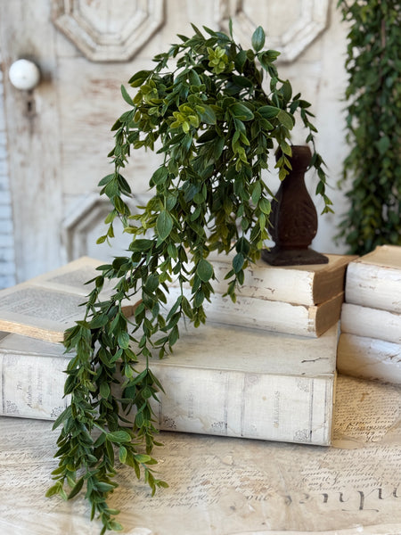 Hathaway Leaves Hanging | 28" | NOT CURRENTLY IN STOCK-New For Spring 2027!