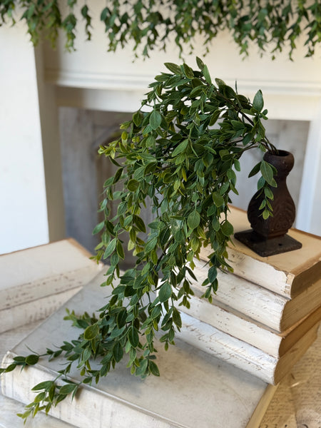 Hathaway Leaves Hanging | 28" | NOT CURRENTLY IN STOCK-New For Spring 2027!