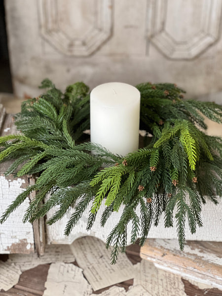 Norfolk Cascade Wreath | 18"