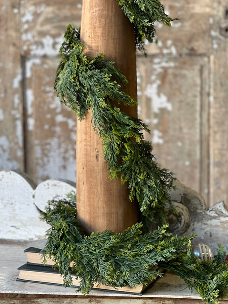 Clifton Hills Cedar Garland | 6'