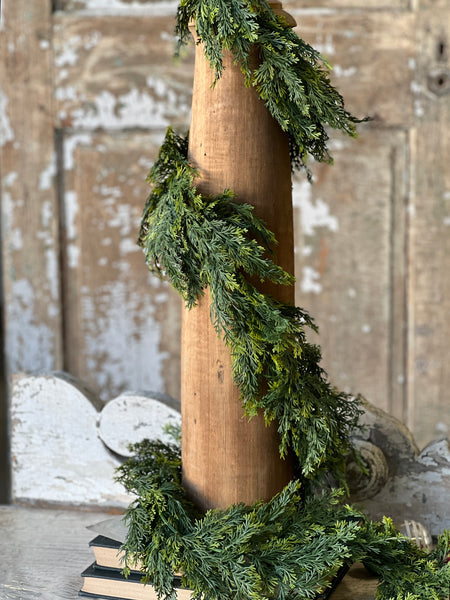 Clifton Hills Cedar Garland | 6'