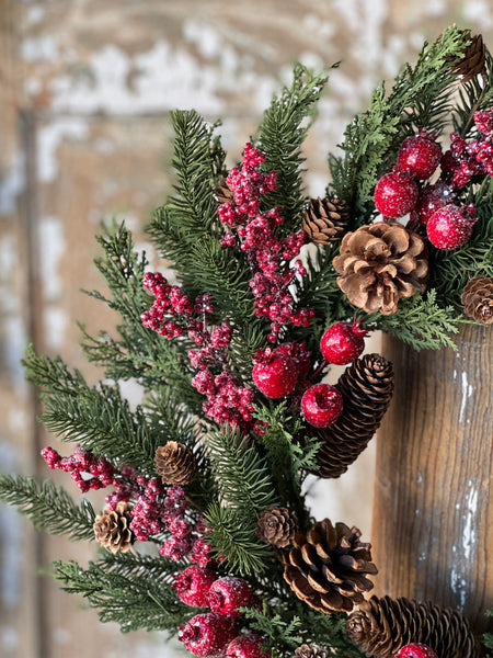 Bluster Berry Greens Wreath | 24" | SOLD OUT