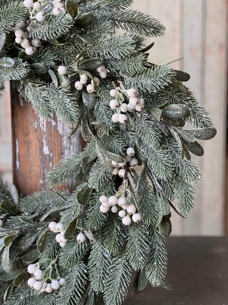 Calista Mistletoe Wreath | 22" | SOLD OUT