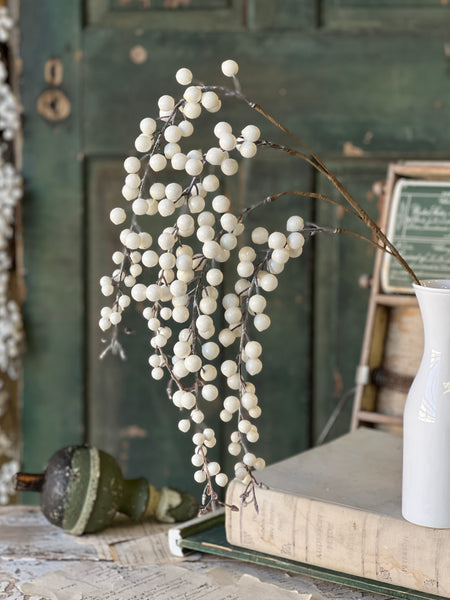 Icy Snowdrop Berry Hanging | 35"