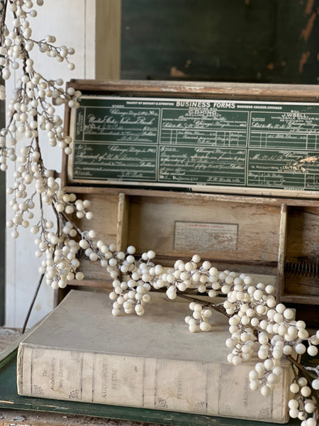 Icy Snowdrop Berry Garland | 5'