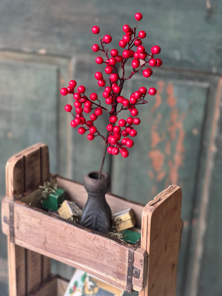 Matte Weatherproof Berry Pick | 18" | NOT CURRENTLY IN STOCK-Holiday 2026