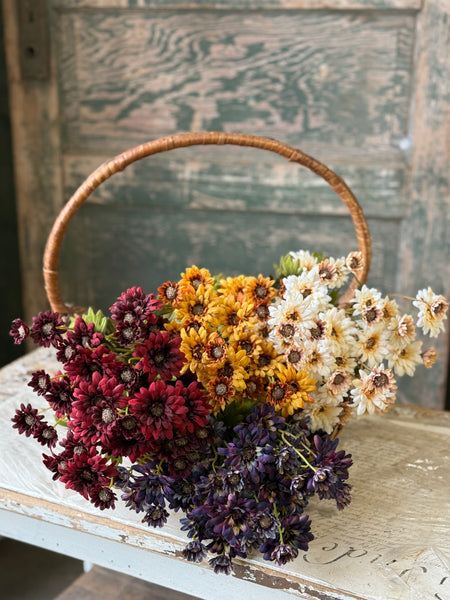 Pendleton Daisies | 28.5" | Indigo | NOT CURRENTLY IN STOCK-New For Holiday 2026!