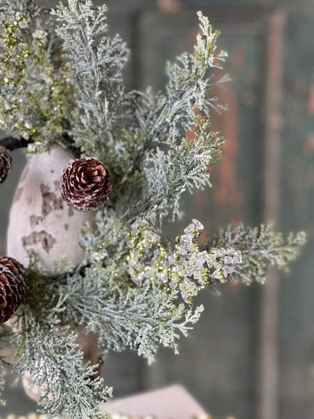 Peridot Gleam Cedar Candle Ring | 15" | SOLD OUT