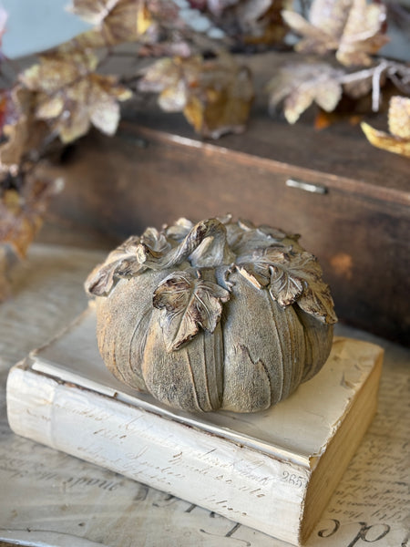 Furled Leaf Pumpkin | Large | NOT CURRENTLY IN STOCK-New For Holiday 2026!