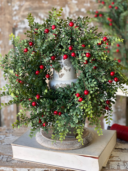 Lively Berry Bough Candle Ring | 22" | SOLD OUT