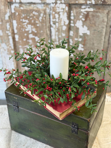 Sutherland Berry Candle Ring | 18” | NOT CURRENTLY IN STOCK-New For Holiday 2026!