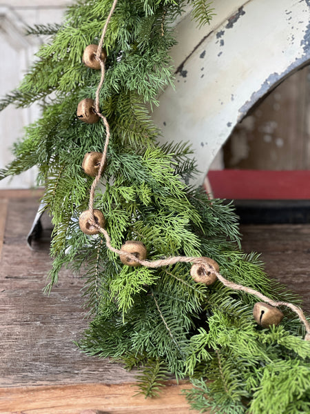 Gold Song Garland Small | 6'