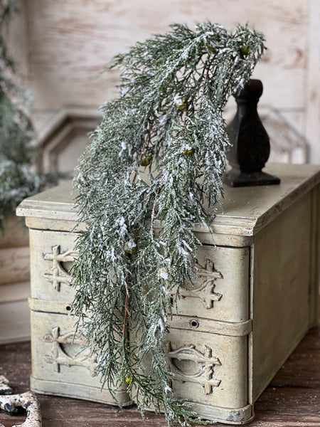 Winterpine Dream Hanging | 29" | Limited Stock - Last 120pcs!