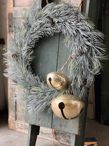 Frosted Emperor Pine Wreath | 36"